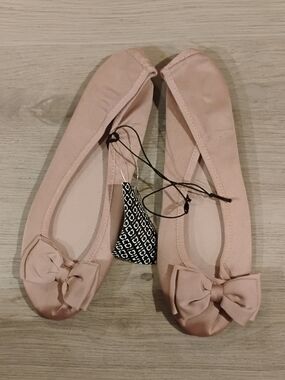 NWT H&M Womens Bow Front Round Toe Pink Ballet Flats Sz 7